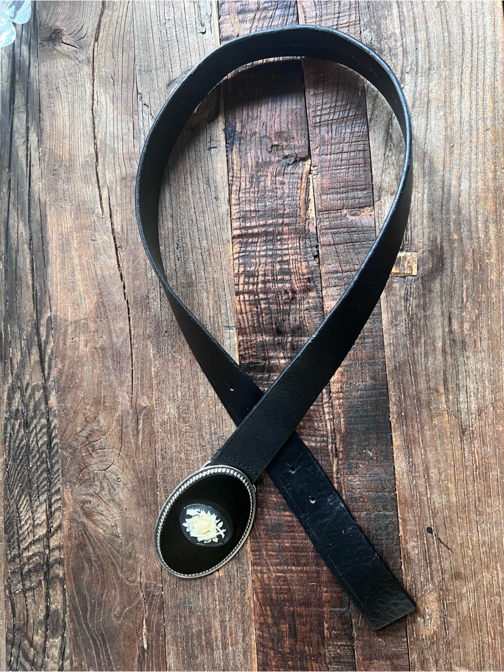VTG Olga Santini  Black Leather Belt with Decorative Oval Buckle